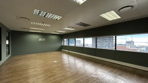 The box, 26th floor (10).